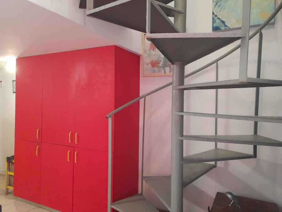 To Let 2 Bedroom Property for Rent in Muizenberg Western Cape